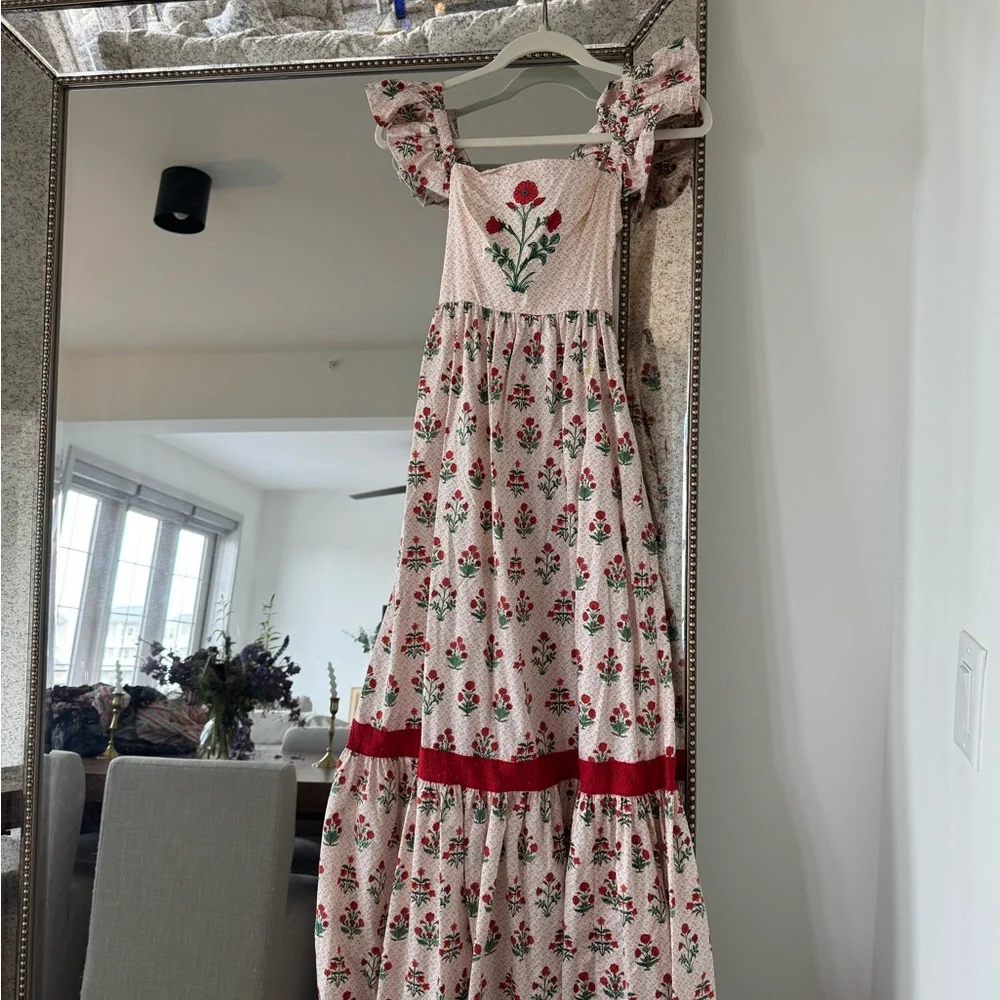 Chic Floral Embroidered Midi Dress - Picture 2 of 3